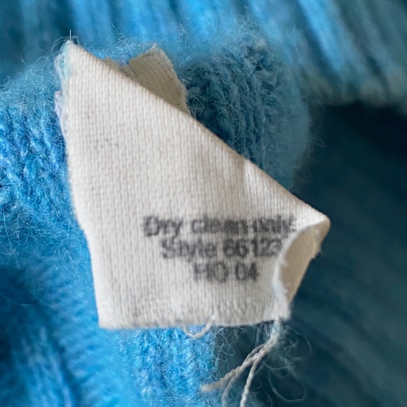 Lot of 5 I Damaged Soft Fuzzy Sweaters I Upcycling Crafting DIY - Picture 12 of 14